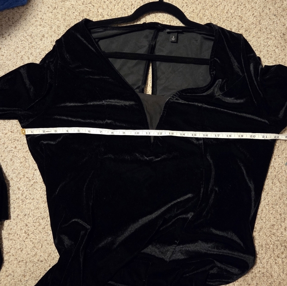 Torrid Halloween Costume Velvet Fluted Maven Dress Vamp Goth Lace Black Size 2X - Picture 10 of 13